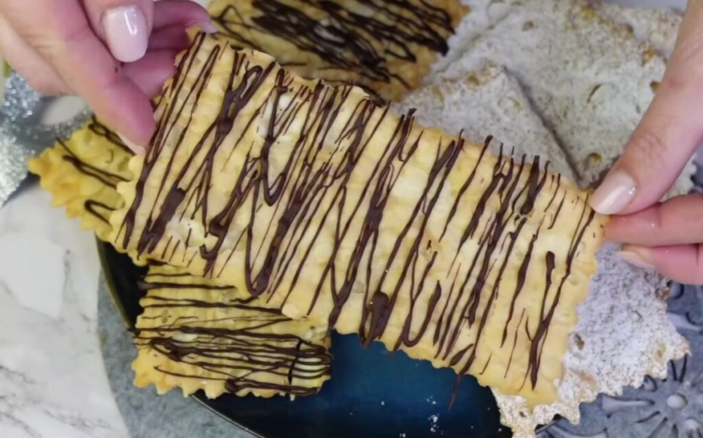 Nu prăjesc nimic, prăjiturile de Carnaval le pun la cuptor: sunt mai ușoare și le pot mânca chiar și când țin o dietă strictă!