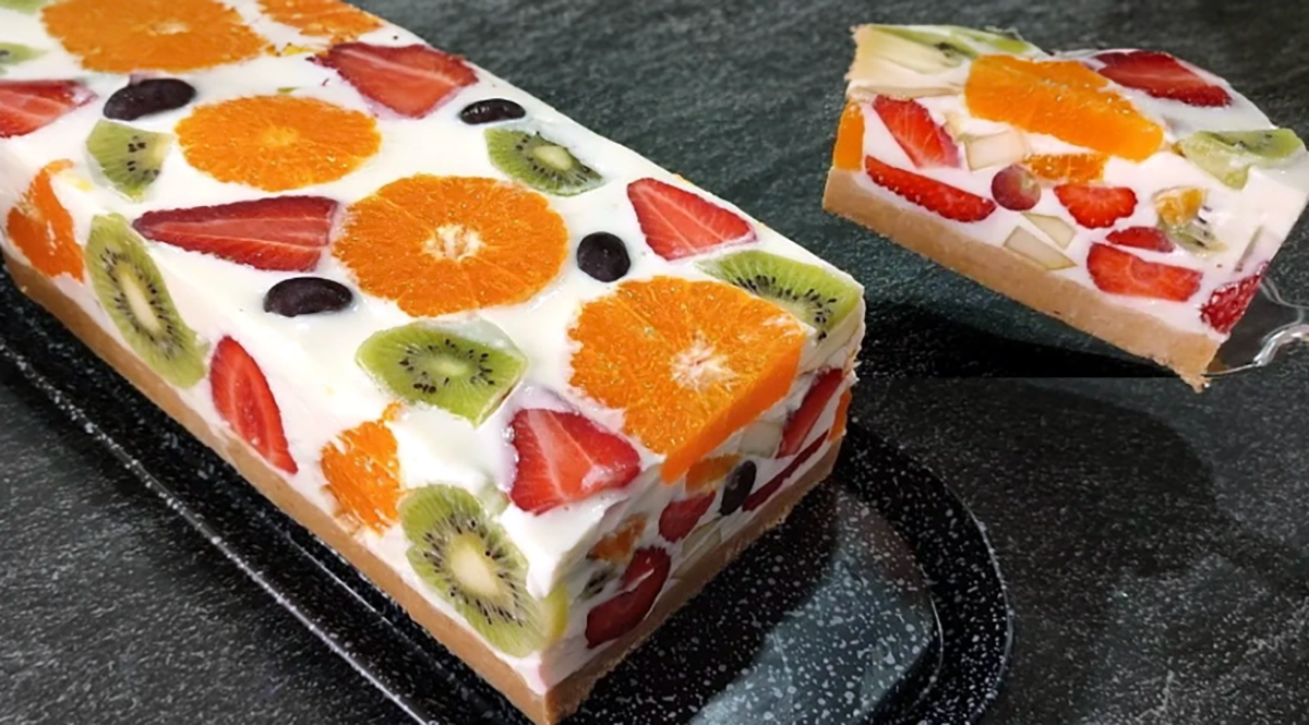 Desert răcoritor de iaurt cu fructe: Rețetă simplă pentru toată lumea