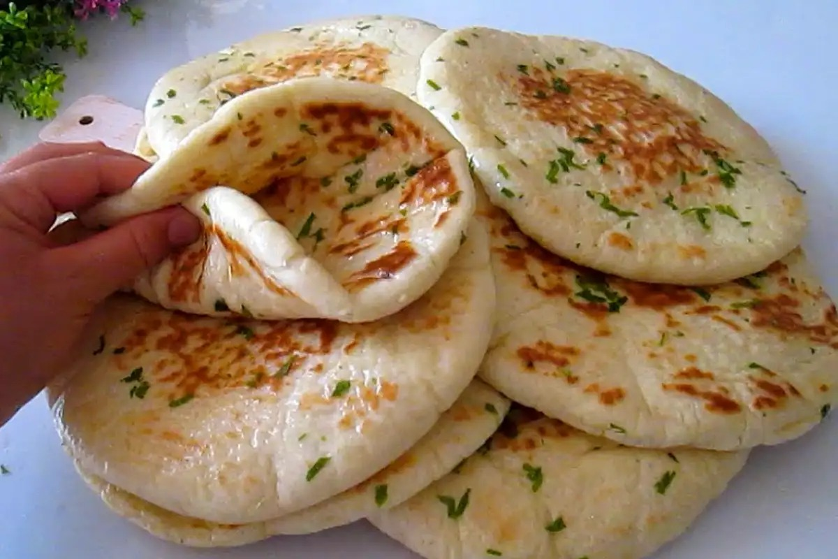 Rețetă de pâine turcească: Cea mai gustoasă și simplă pâine pe care o puteți face! Moale și pufos