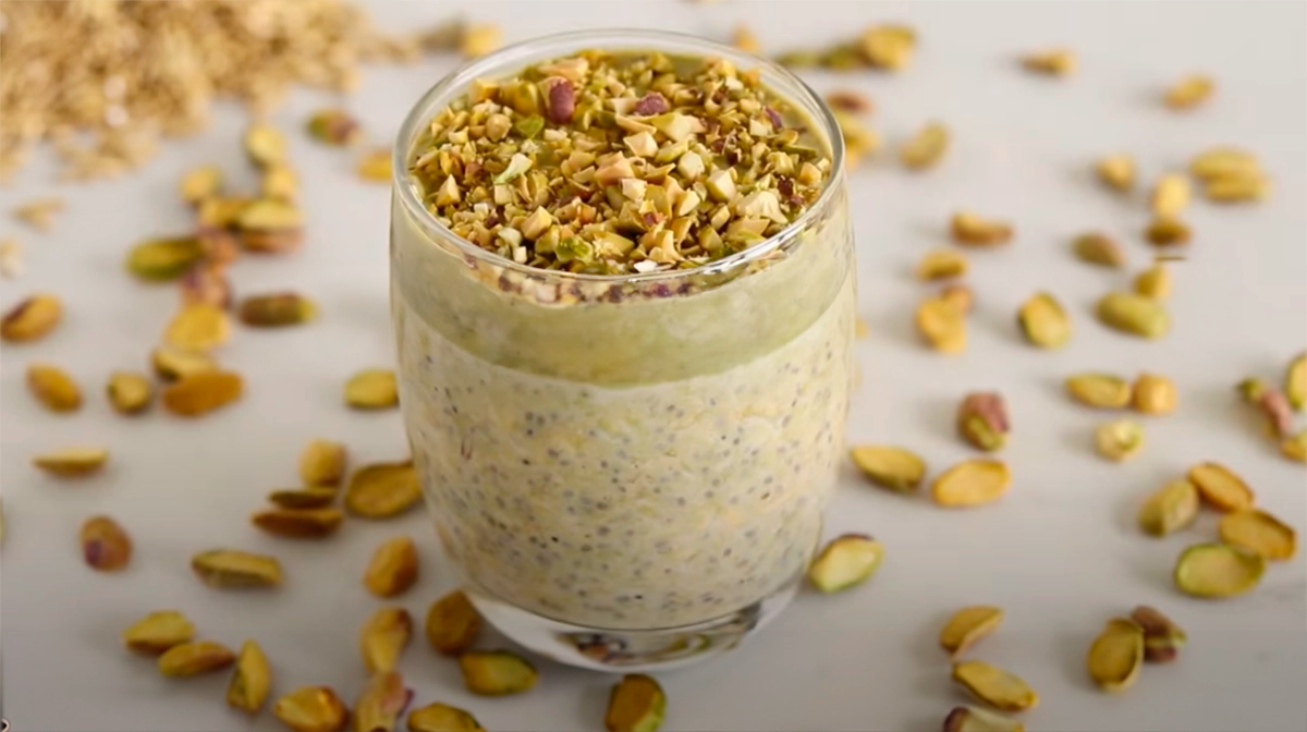 Ovăz peste noapte cu fistic: O gustare delicioasă și hrănitoare pentru micul dejun în câteva minute!