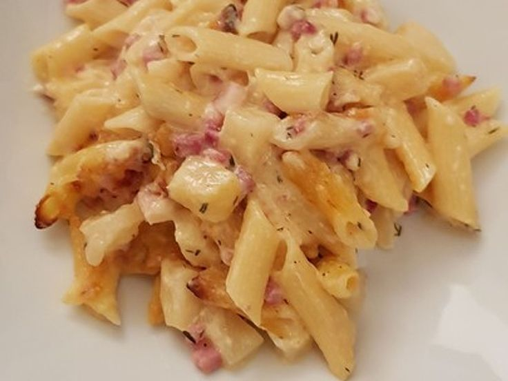 Budincă de tăiței „Hawaii”