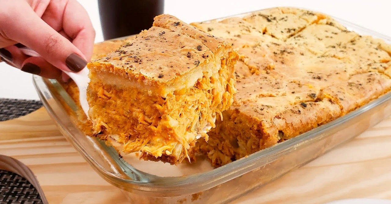 Plăcintă fantastică cu pui „totul într-unul”: Aluat și umplutură gata rapid!