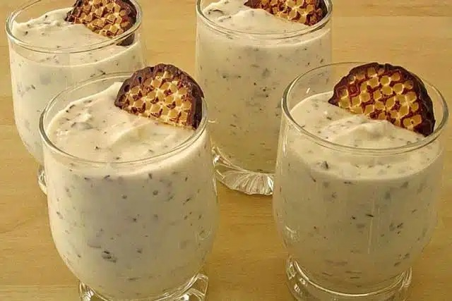 Rețetă de cremă de bezea addictive preparată în 5 minute!