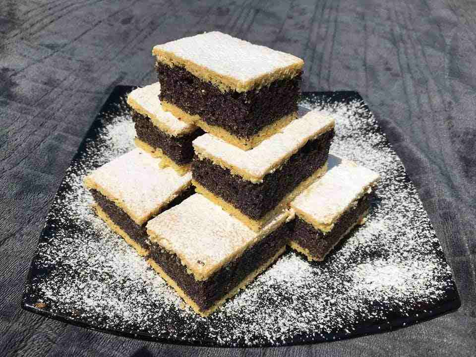 Prăjitura cu mac a bunicii