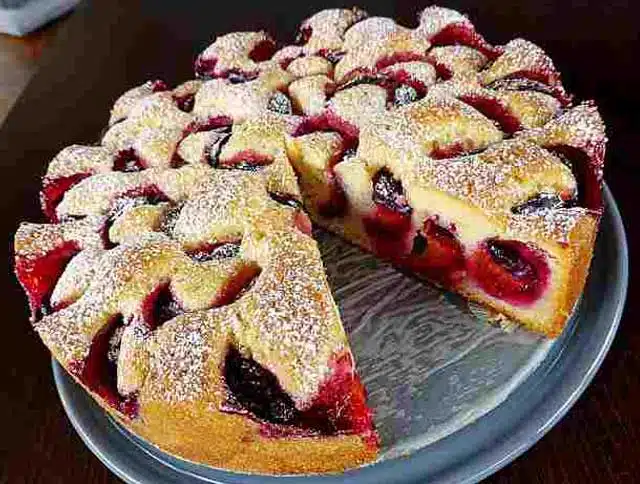 Rețetă de Plăcintă cu Prune după Bunica Mia