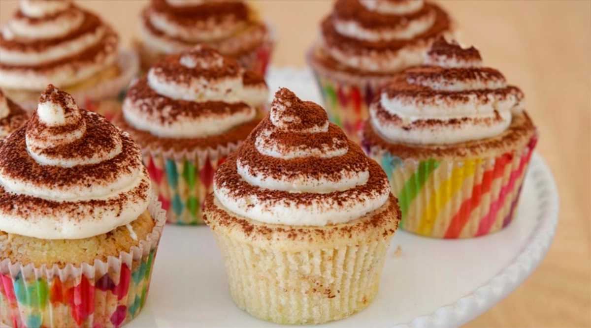 Brioșe Tiramisu: Rețetă simplă pentru un desert delicios cu cafea și mascarpone!