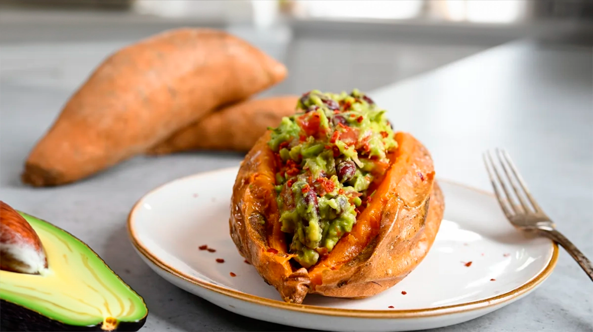 Cartofi dulci cu avocado: O gustare sănătoasă și delicioasă!