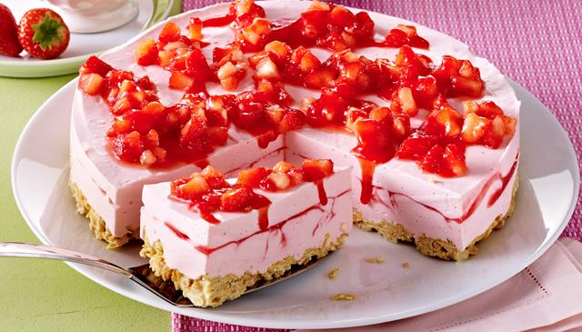 Tort de iaurt cu căpșuni