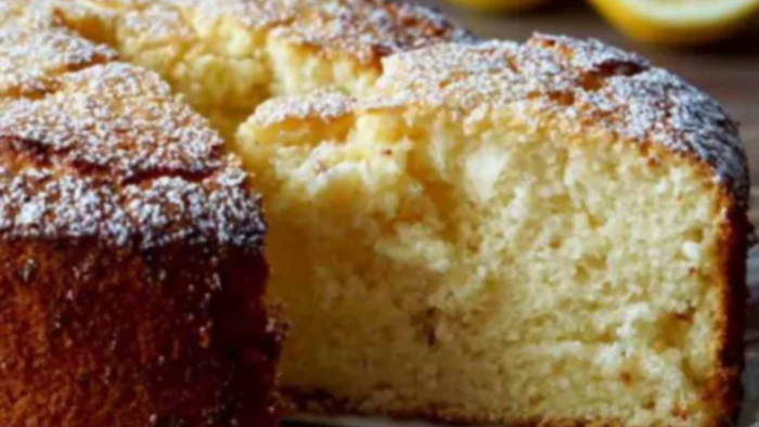 Pâine cu lămâie foarte aromată, moale și ușoară, cu doar 180 de calorii!
