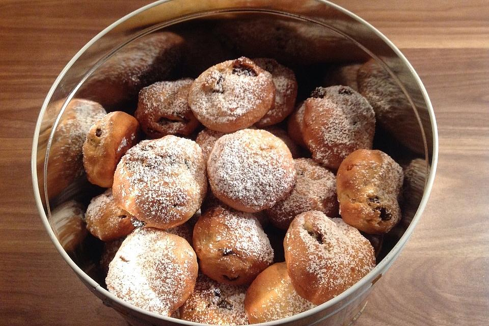 Quarkstollen-konfekt se traduce în limba română prin: **Confecturi Quarkstollen**.