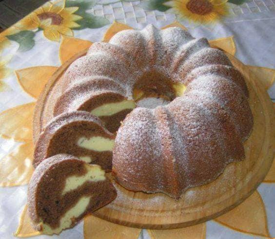Gugelhupf cu brânză Quark