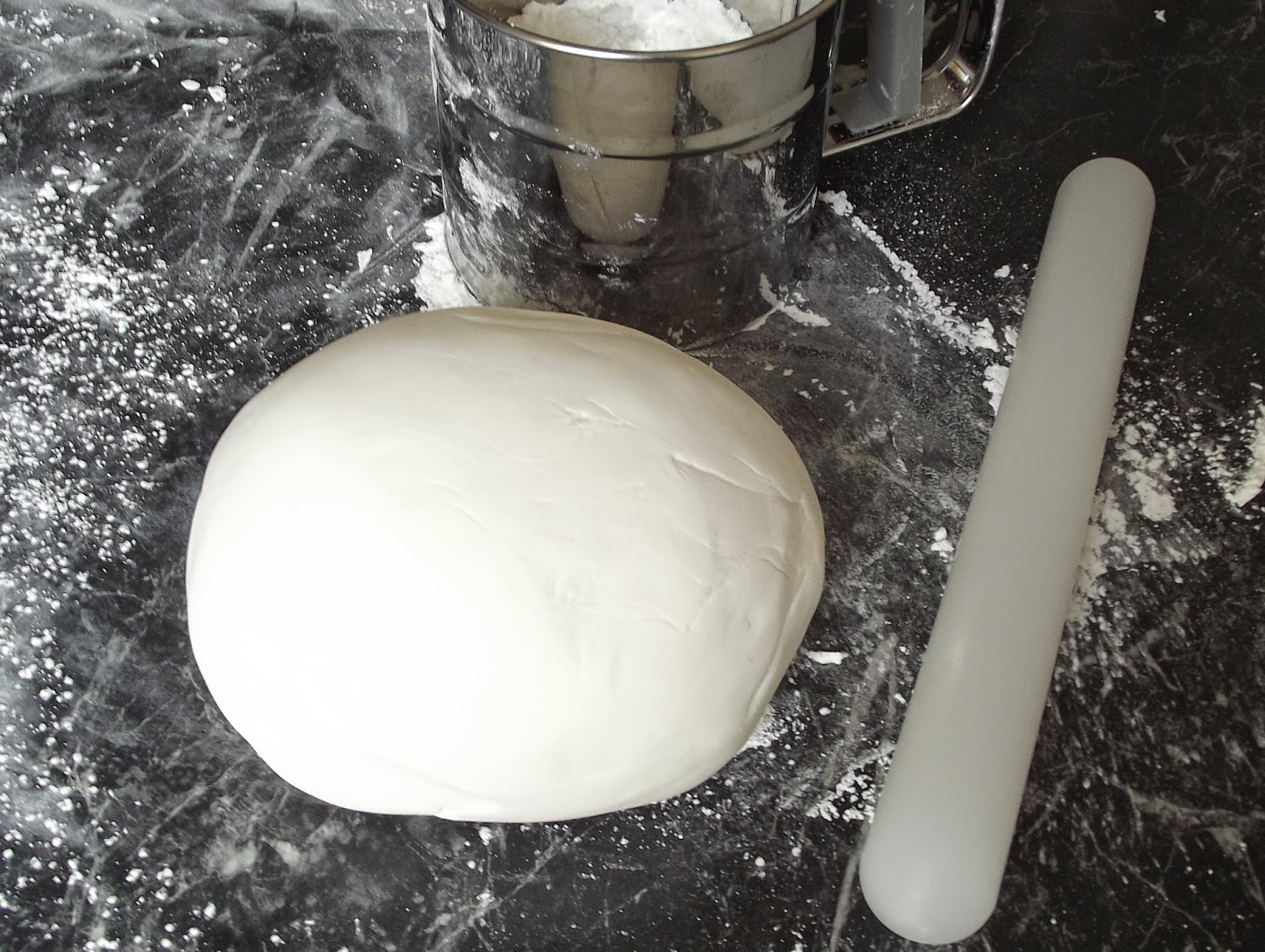 Fă singur/a fondant