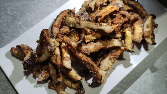 Bastoane de vinete la cuptor: foarte puține calorii, dar multă bunătate!