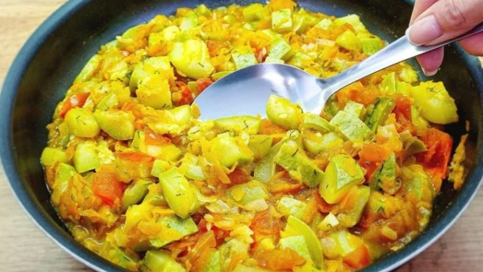 Ia două roșii și două dovlecei | Cina ta este gata în câteva minute | Doar 90 de calorii!