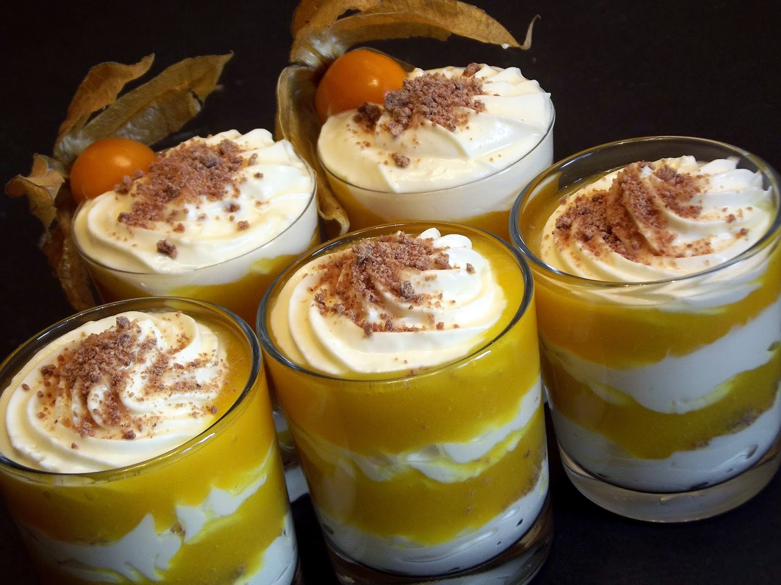 Desert cu cremă de girafă în pahar
