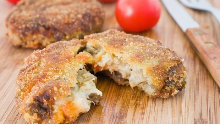 Chifteluțe cu vinete și ton: delicioase, doar 65 de calorii!