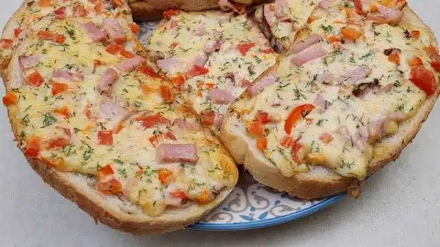 Rețetă de chifle cu smântână gata în 3 minute!
