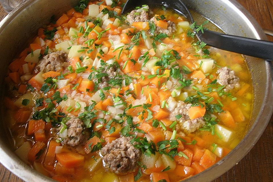 Tocăniță de morcovi cu chifteluțe din carne tocată