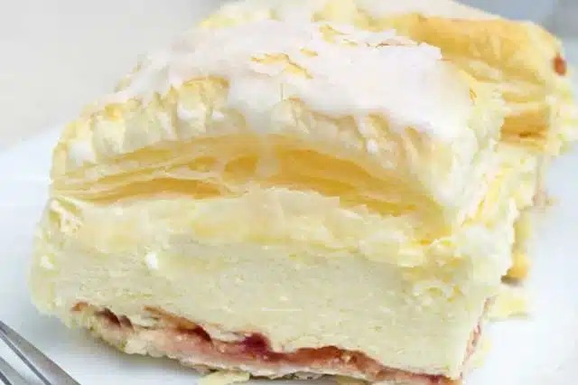 Rețetă de prăjitură cremoasă divină