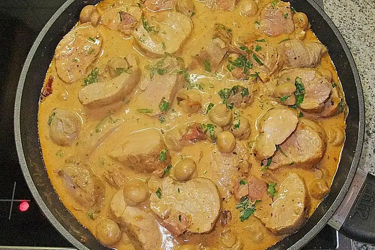 Rețetă de oală cu carne tocată (pregătiți cu o zi înainte de consum pentru un gust optim)