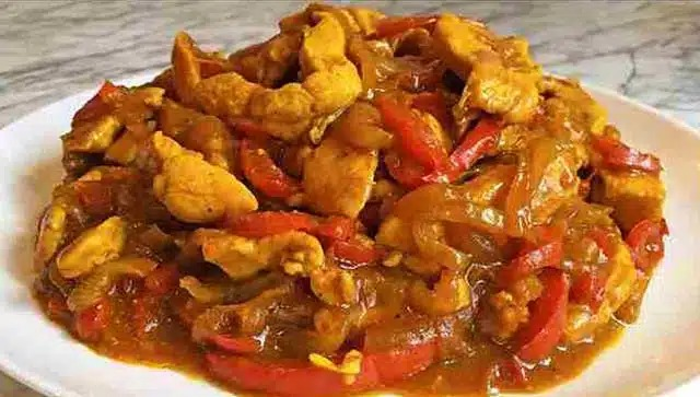 Mâncare perfectă pentru seara de după serviciu Rețetă rapidă de pui cu ardei și legume