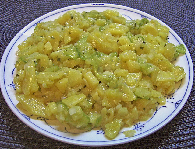 Salată bavareză de cartofi cu castravete