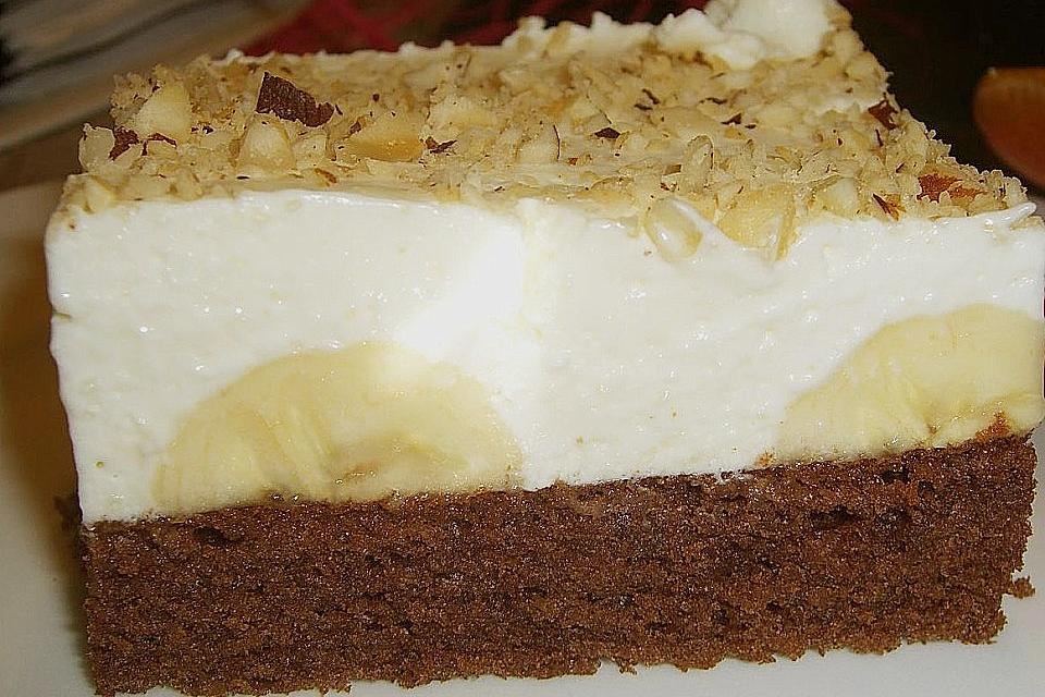 Plăcintă cu cremă de brânză, caramel și banane