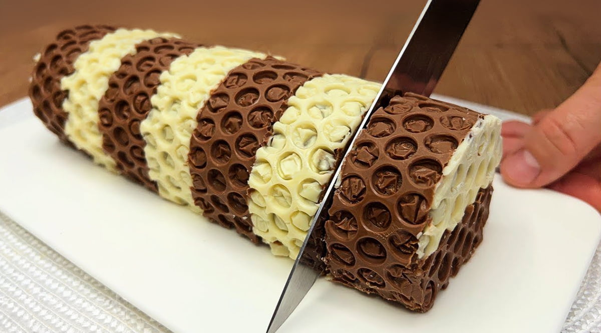 Ruladă de ciocolată cu bule: noul desert de casă despre care toată lumea vorbește!