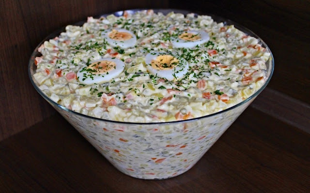 Salată poloneză de legume cu maioneză