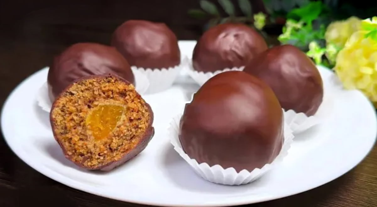 Biluțe sănătoase de ciocolată de casă din fulgi de ovăz cu umplutură de mandarină: Fără zahăr și gata în câteva minute!