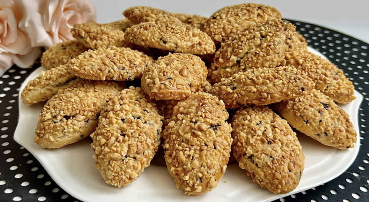 Prăjiturele fine cu arahide pentru cafea: Foarte bune și ușoare