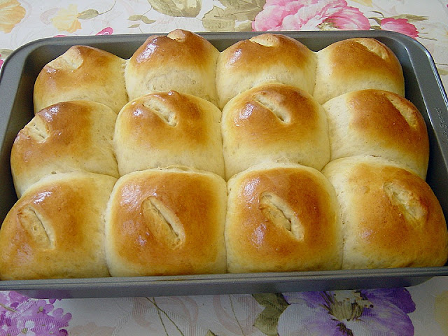 Chifle cu maia și lapte bătut