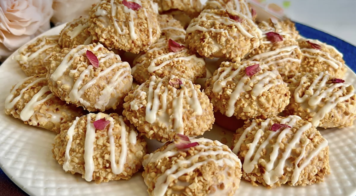 Biscuiți moi cu arahide și ciocolată albă: îi vei face în fiecare zi!