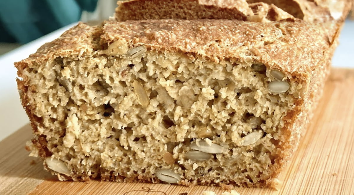 Cel mai rapid pâine cu fulgi de ovăz: Perfectă pentru micul dejun