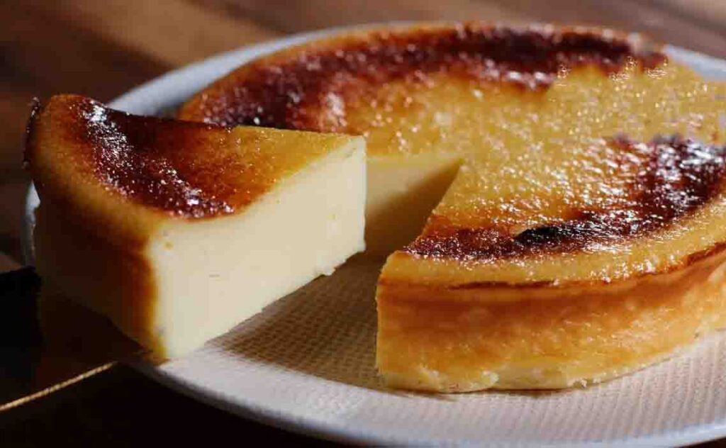 Dimineața mănânc o felie din acest prăjitură cremoasă și îmi potolește pofta de dulce pe tot parcursul zilei | Doar 130 Kcal!