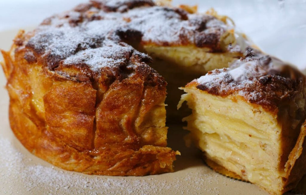 Acasă trebuie să pregătesc mereu 2 tăvi, deoarece acest plăcintă cu mere este gata în câteva ore | Doar 170 Kcal!