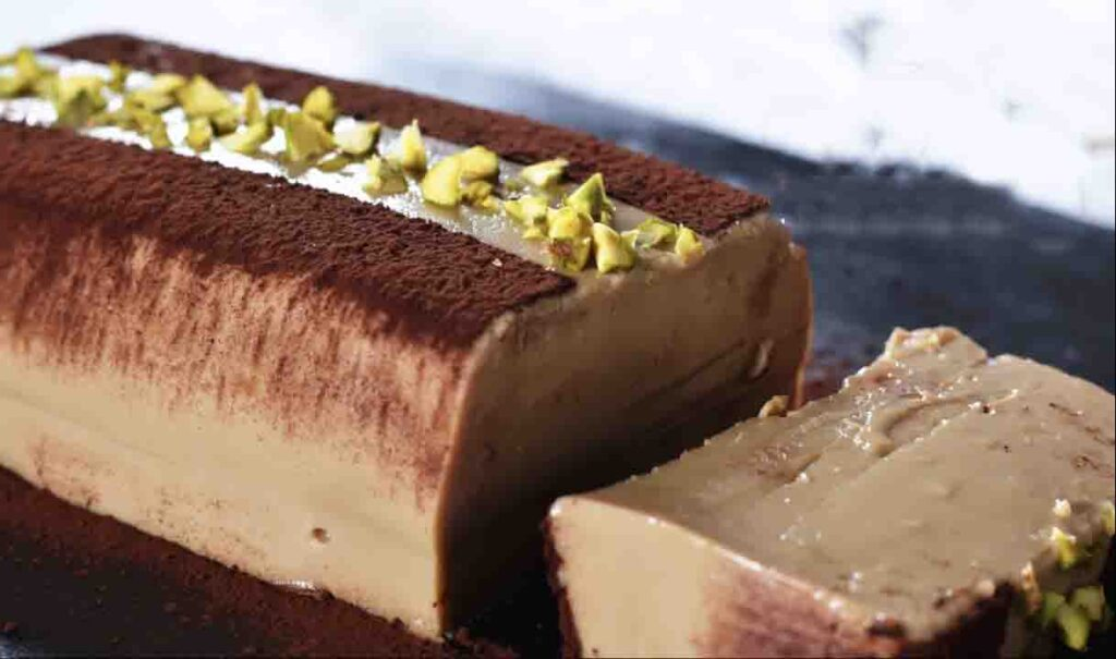 Mănânc și eu 2 felii mari din acest desert cu cafea și nu am nicio vină | Doar 90 Kcal!