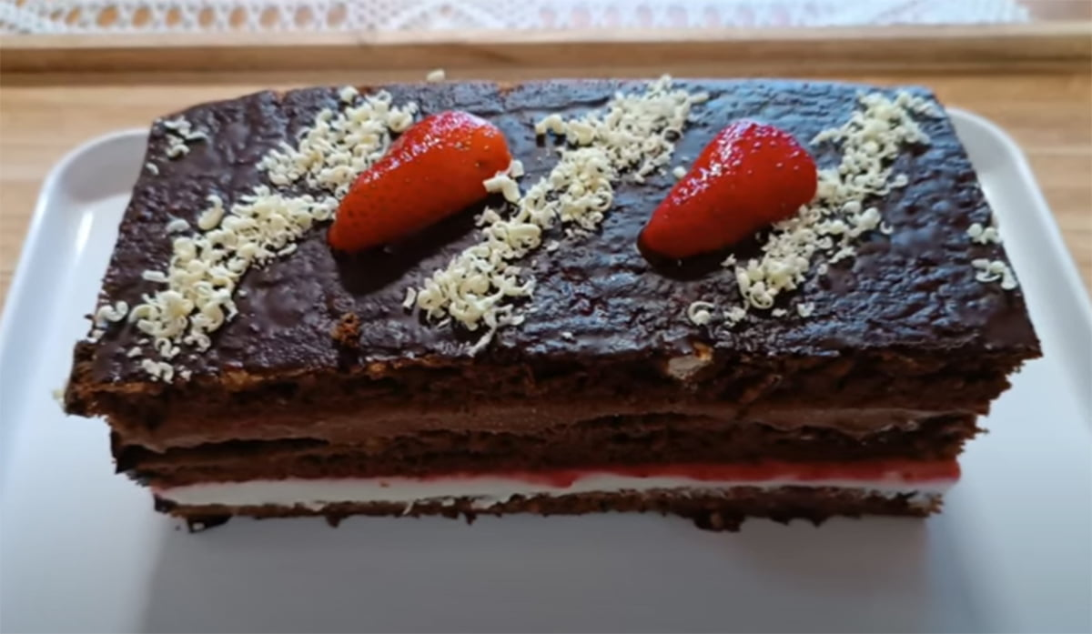 Felii festive cu brânză dulce: Prăjitură pentru a răsfăța familia și oaspeții, care îi va impresiona cu gustul său delicios