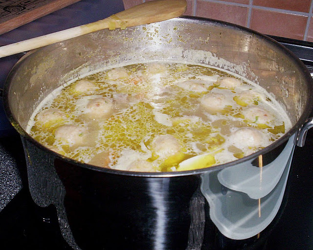 Ciorbă de pui a bunicii