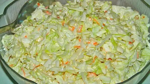 Rețetă de salată de varză cremoasă