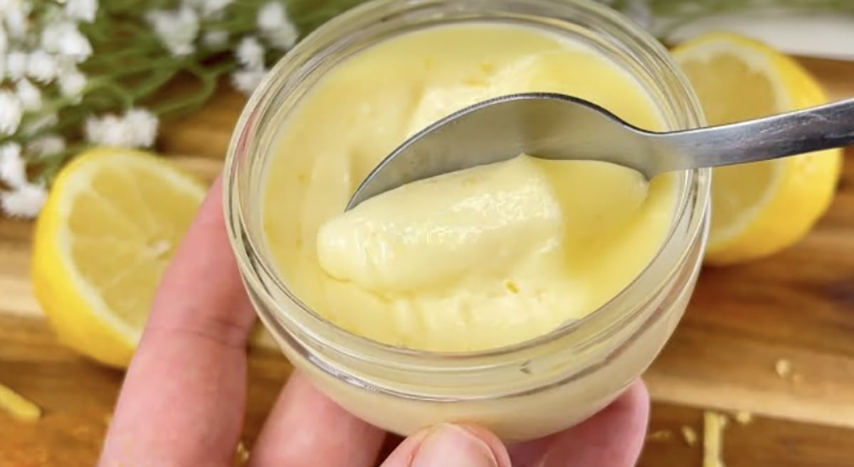 Cremă de lămâie Lemon Posset: Desert răcoritor din doar 3 ingrediente