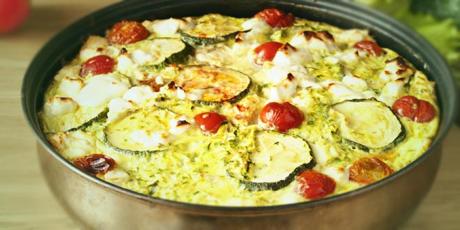 Budincă cu dovlecei, mozzarella și brânză de oaie – Low-Carb