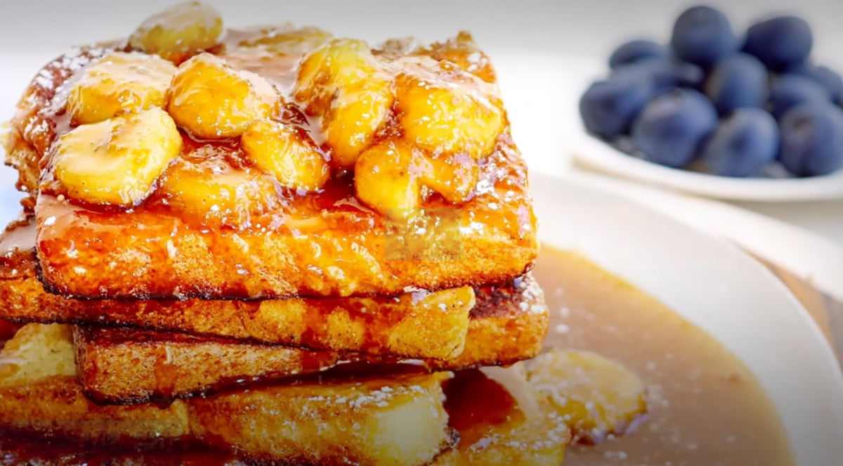 French toast cu banane: Îndulcește-ți diminețile de duminică!