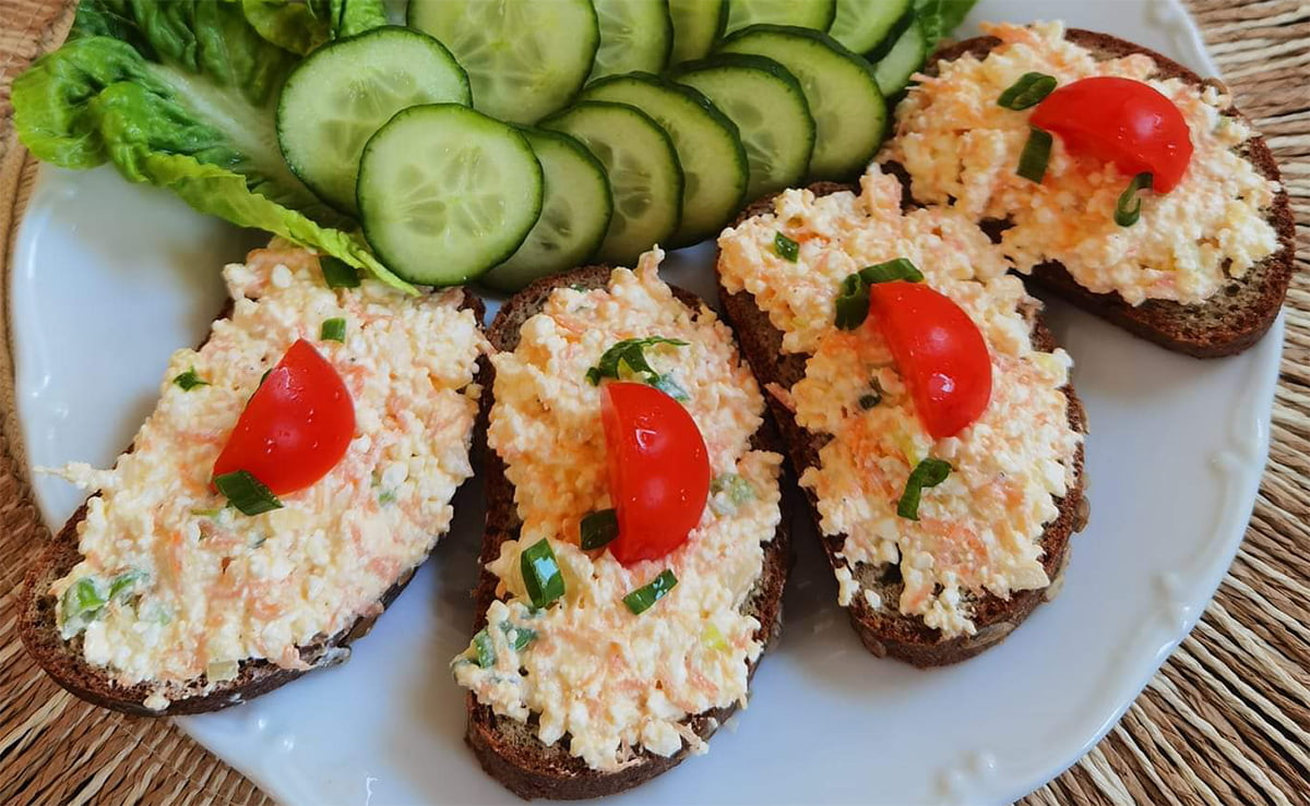 Pastă de brânză de vaci cu morcov: Delicioasă și gata în câteva minute