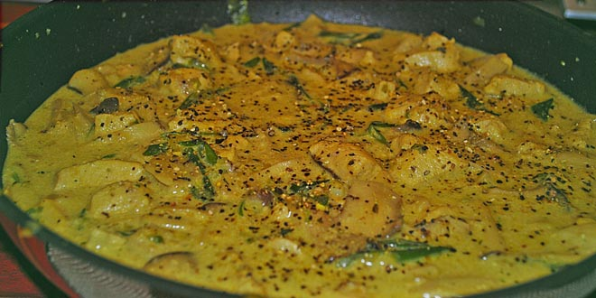Frigăruie de pui cu bureți de pădure (foarte diferit și potrivit pentru low carb, SiS)