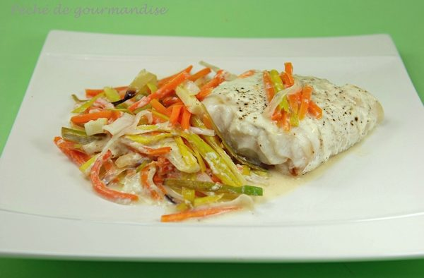 File de pește cu julienne de legume