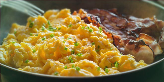 Ouă jumări cu bacon