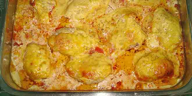 Fileuri de pui low carb cu strat de brânză