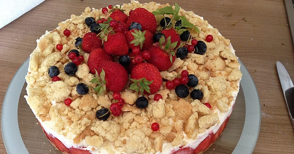 Prăjitură cu căpșuni și crumble