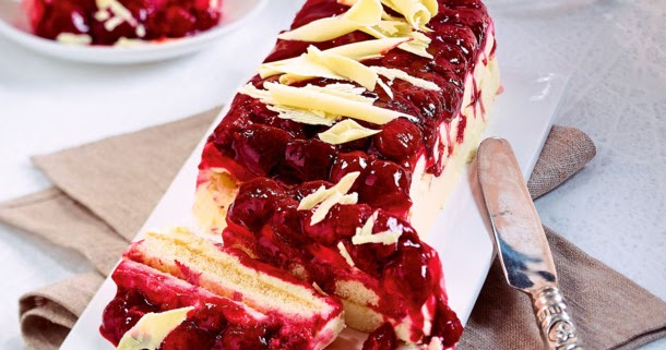 Lasagna albă cu ciocolată și zmeură